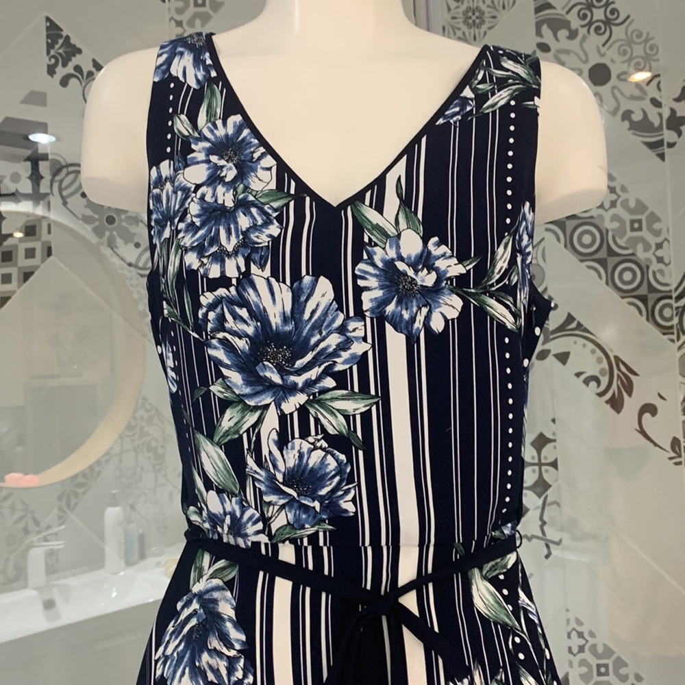 NWT 🌸JR Midnight Blue/Multi Floral Striped Kerchief Hem Midi Dress
